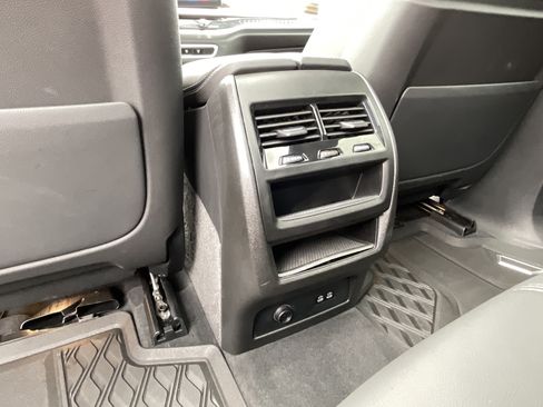 Used 2024 BMW X5 xDrive40i w/ Premium Package AWD/4WD image 25