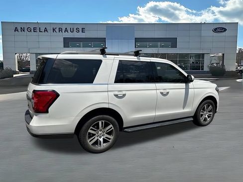Used 2022 Ford Expedition XLT AWD/4WD image 6