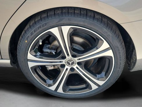 Used 2023 Mercedes-Benz C 300 Sedan image 29