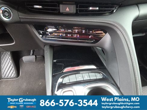 Used 2022 Buick Envision Preferred FWD image 23