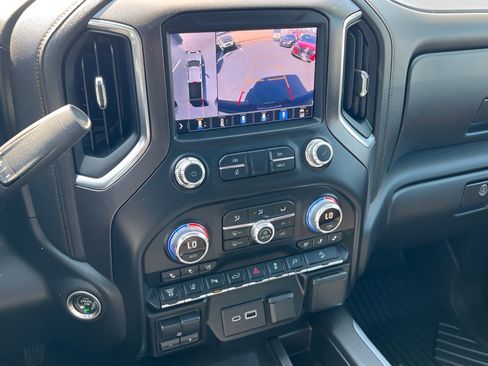 Used 2020 GMC Sierra 3500 AT4 w/ AT4 Premium Package AWD/4WD image 26