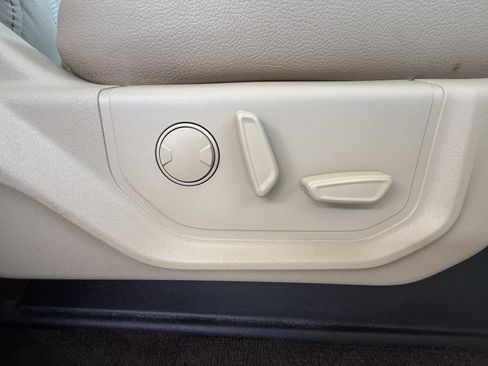 Used 2020 Ford F150 Lariat w/ Equipment Group 501A Mid image 43