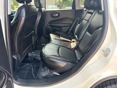Used 2019 Jeep Compass Limited FWD image 13