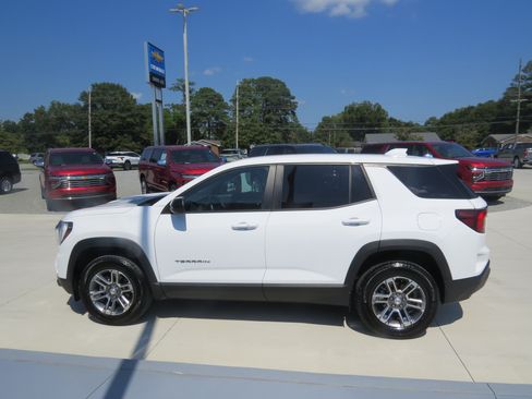 Used 2026 GMC Terrain Elevation FWD image 6
