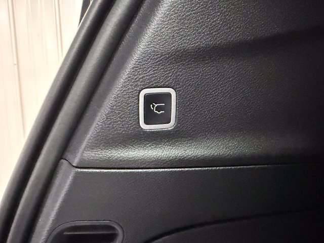 Used 2025 Chrysler Pacifica Limited AWD/4WD image 24