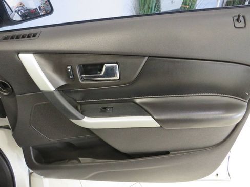 Used 2012 Ford Edge Sport w/ Driver Entry Pkg FWD image 22