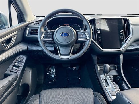Certified 2025 Subaru Ascent Premium image 19
