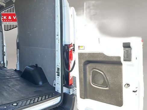 Used 2020 Ford Transit 250 Medium Roof RWD image 39