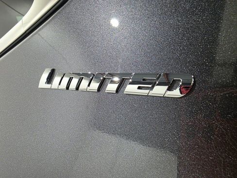 Used 2025 Toyota Tundra Limited image 35