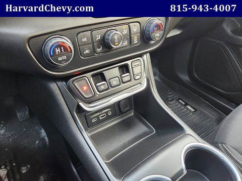 Used 2019 GMC Terrain SLE w/ Driver Convenience Package image 11