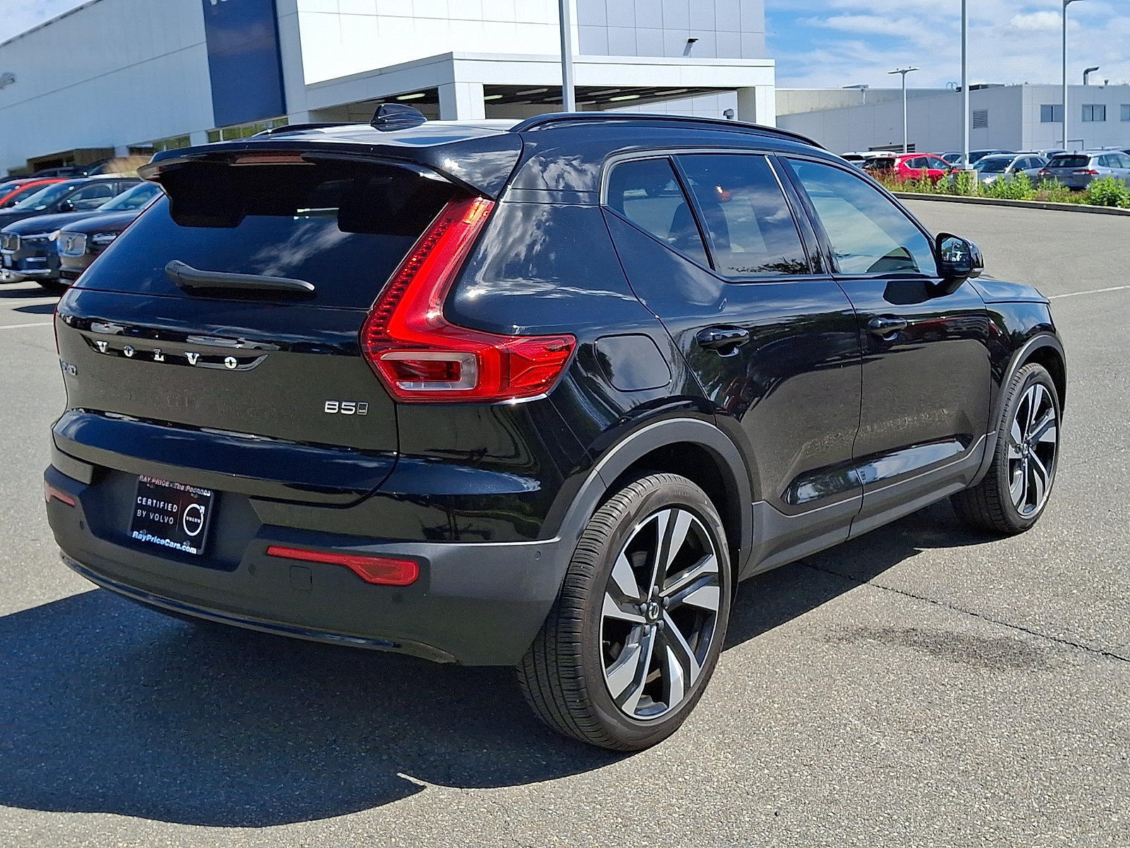 Used 2024 Volvo XC40 B5 Plus w/ Protection Package Premier AWD/4WD image 7