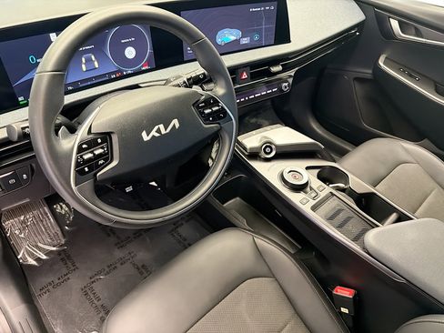 Used 2024 Kia EV6 Light image 7