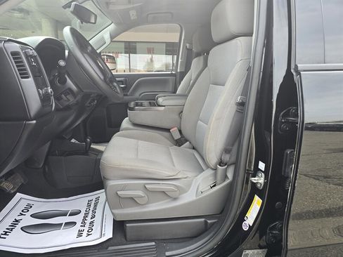 Used 2018 Chevrolet Silverado 1500 Custom w/ Custom Value Package image 9