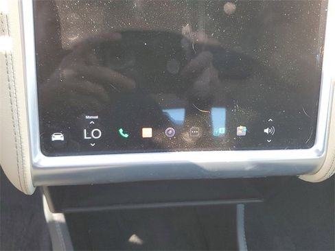 Used 2013 Tesla Model S Base image 24