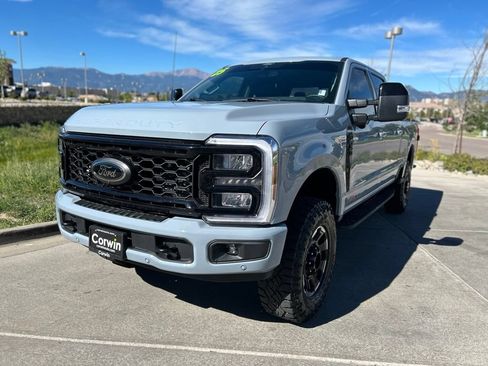 Used 2025 Ford F350 Lariat w/ Lariat Ultimate Package AWD/4WD image 3