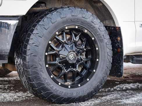 Used 2018 Ford F150 Lariat w/ Equipment Group 502A Luxury image 12