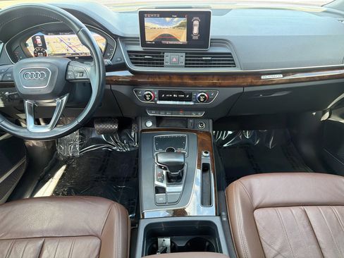 Used 2018 Audi Q5 Prestige w/ Prestige Package image 19