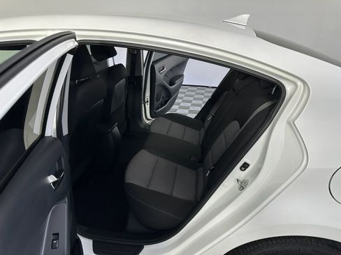 Used 2015 Kia Forte EX image 28