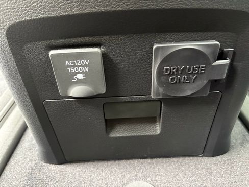 New 2026 Toyota Sienna Platinum image 17