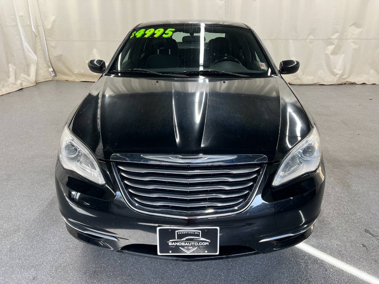 Used 2013 Chrysler 200 Touring FWD image 2