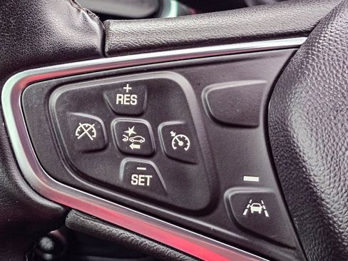 Used 2024 Chevrolet Equinox LT image 22