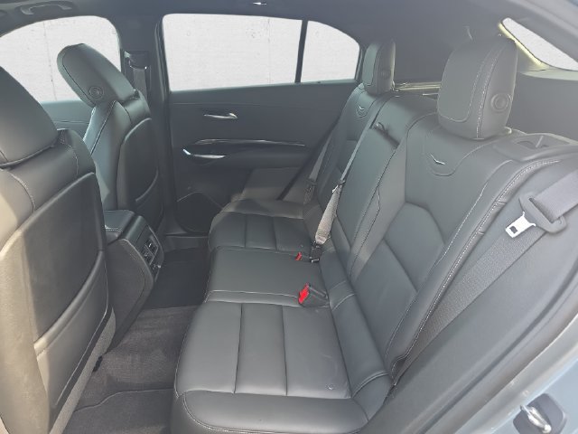 Certified 2024 Cadillac XT4 Luxury w/ Cold Weather Package AWD/4WD image 14