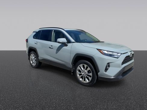 Used 2022 Toyota RAV4 XLE Premium AWD/4WD image 3