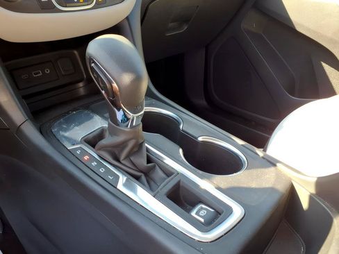 Used 2022 Chevrolet Equinox LT FWD image 18