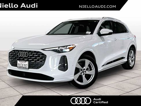 Certified 2025 Audi Q5 Prestige image 1