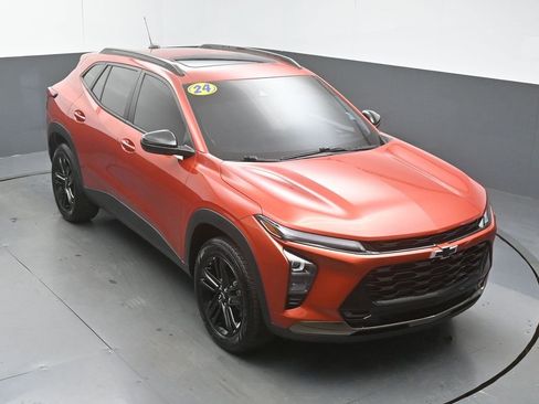 Used 2024 Chevrolet Trax ACTIV w/ Sunroof Package image 42