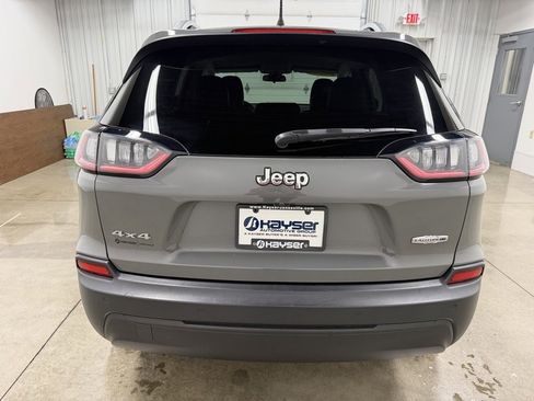 Used 2019 Jeep Cherokee Latitude Plus image 19
