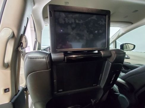 Used 2020 Chrysler Pacifica Touring-L Plus w/ Advanced Safetytec Group image 20