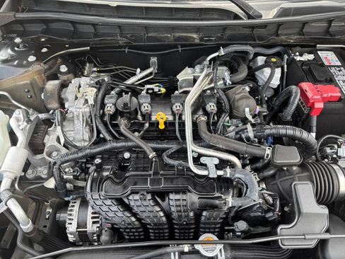 Used 2025 Nissan Altima 2.5 SV FWD image 30