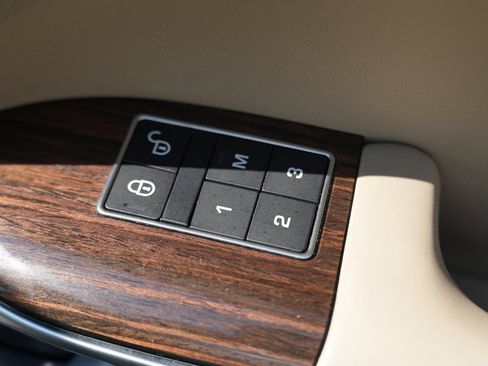 Used 2017 Land Rover Range Rover Supercharged image 38