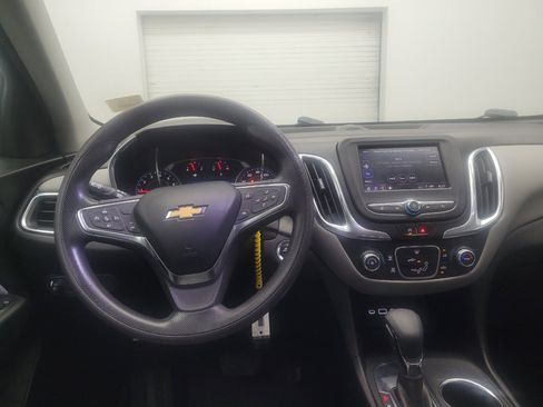 Used 2022 Chevrolet Equinox LS w/ LS Convenience Package FWD image 22