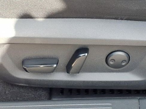 Used 2023 Nissan Rogue SV image 18