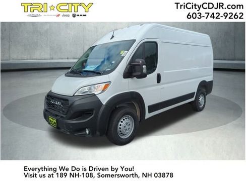 New 2026 RAM ProMaster 2500 w/ Convenience Group image 1