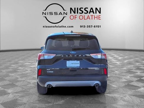 Used 2021 Ford Escape SE image 28