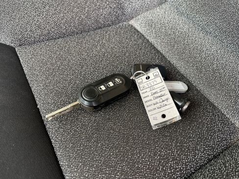 Used 2020 RAM ProMaster 2500 w/ Premium Appearance Group FWD image 31