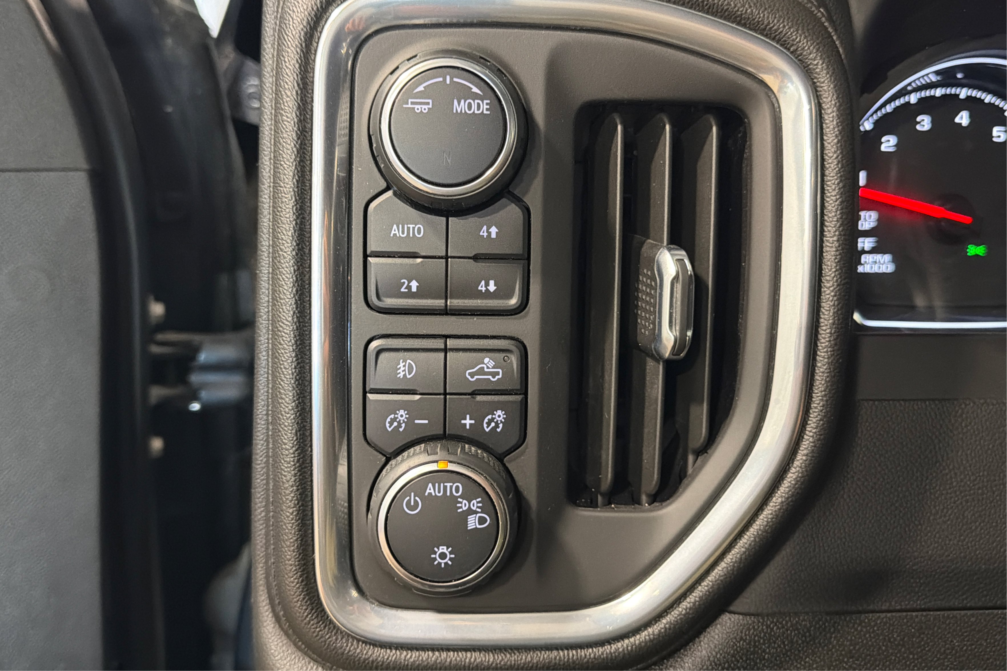 Used 2022 Chevrolet Silverado 1500 RST w/ True North Edition Plus AWD/4WD image 22