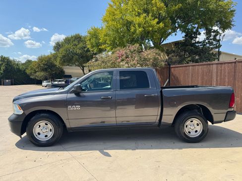 Used 2017 RAM 1500 Tradesman w/ Popular Equipment Group RWD image 4