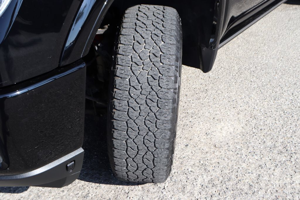 Used 2022 GMC Sierra 3500 Denali AWD/4WD image 47