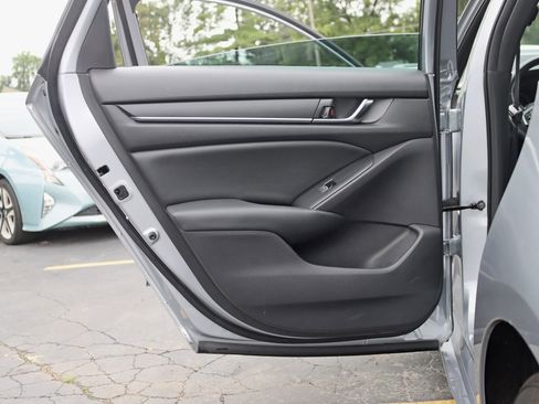 Used 2022 Honda Accord Sport image 31