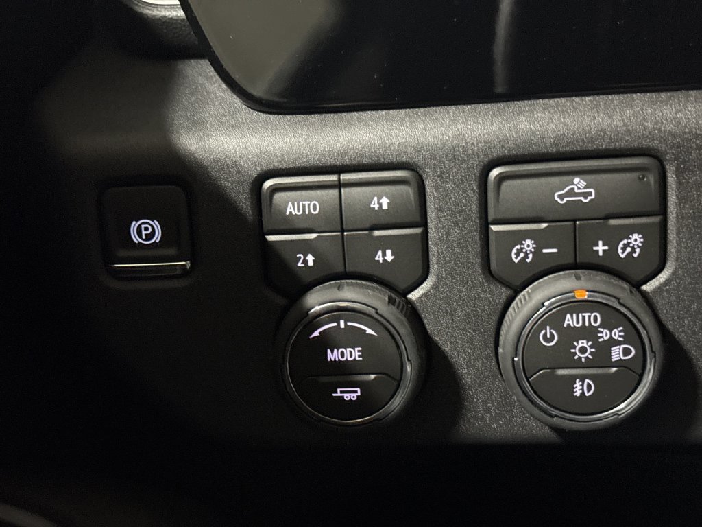 New 2026 Chevrolet Silverado 1500 RST w/ Z71 Off-Road Package AWD/4WD image 19