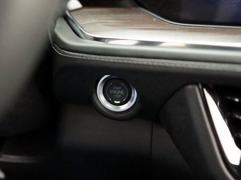 Certified 2025 Chevrolet Suburban Z71 w/ Z71 Off-Road Package image 23