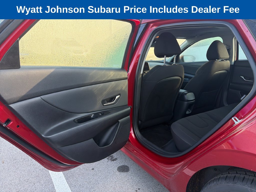 Used 2025 Hyundai Elantra SEL FWD image 32