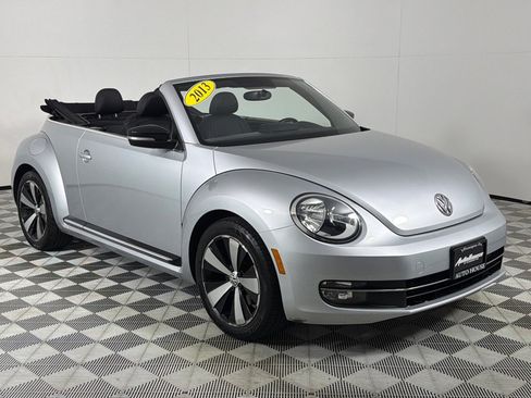 Used 2013 Volkswagen Beetle 2.0T image 3