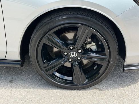 Used 2024 Honda Accord Sport image 10