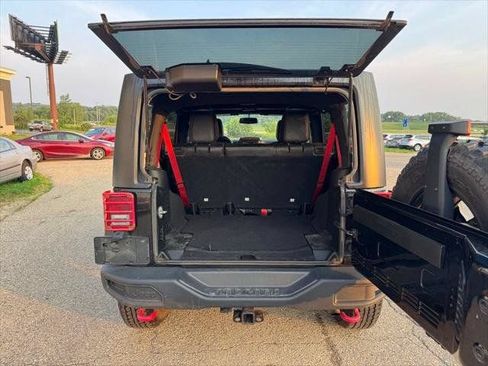 Used 2018 Jeep Wrangler Unlimited Rubicon AWD/4WD image 30