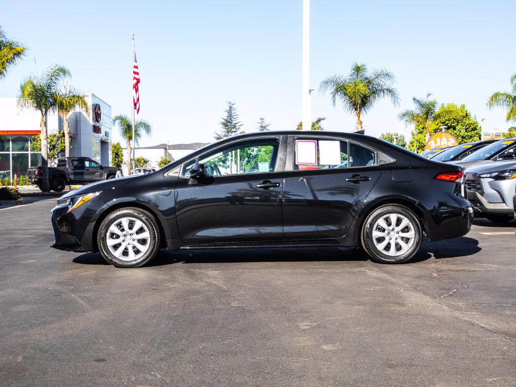 Used 2022 Toyota Corolla LE FWD image 4